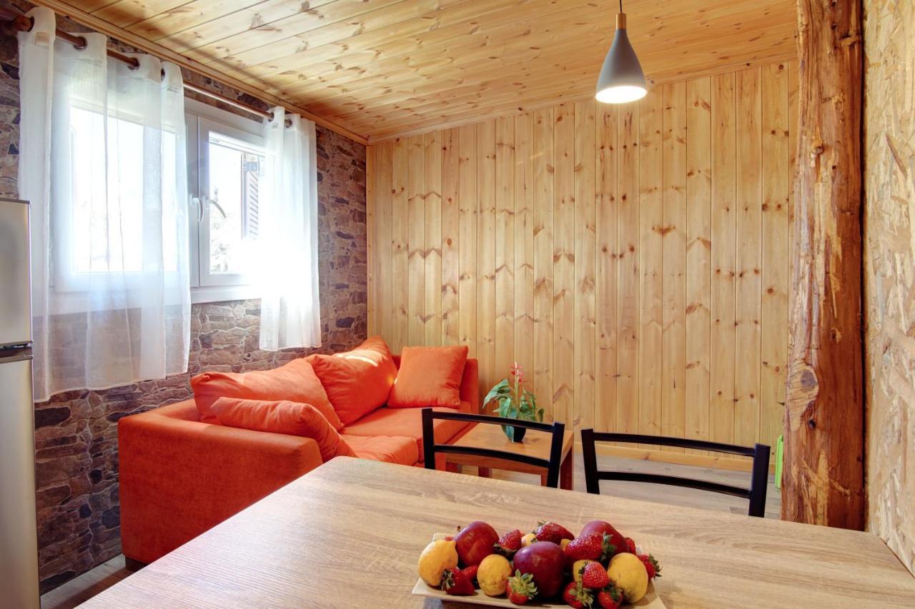 Villa Terezina Wood House Kanakádes Esterno foto