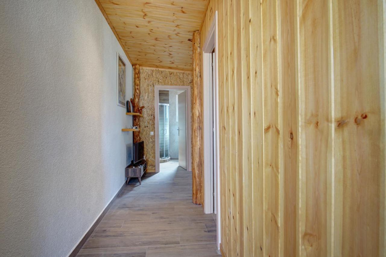 Villa Terezina Wood House Kanakádes Esterno foto